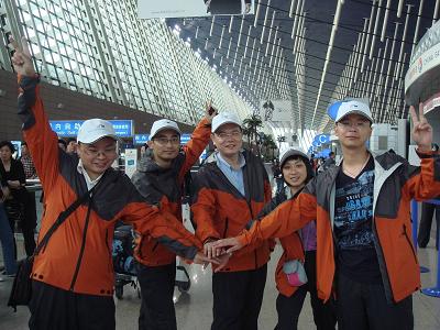 普陀医院首批五名医疗队队员已抵达四川德阳县并开始紧张工作