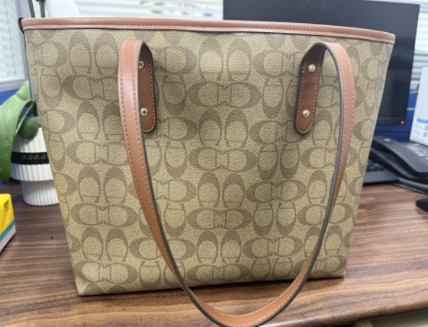 <a href='//www.orghanon.com/bwc/2025/1218/c2163a170871/page.htm' target='_blank' title='拎包、钱包、钥匙、眼镜等物品'>拎包、钱包、钥匙、眼镜等物品</a>