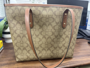 <a href='//www.orghanon.com/bwc/2025/1218/c2163a170871/page.htm' target='_blank' title='拎包、钱包、钥匙、眼镜等物品'>拎包、钱包、钥匙、眼镜等物品</a>