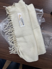 <a href='//www.orghanon.com/bwc/2024/1129/c2163a163709/page.htm' target='_blank' title='白色围巾一条'>白色围巾一条</a>