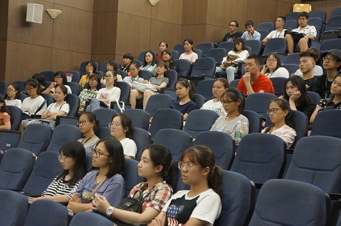 公共健康学院2018年度迎新工作顺利开展