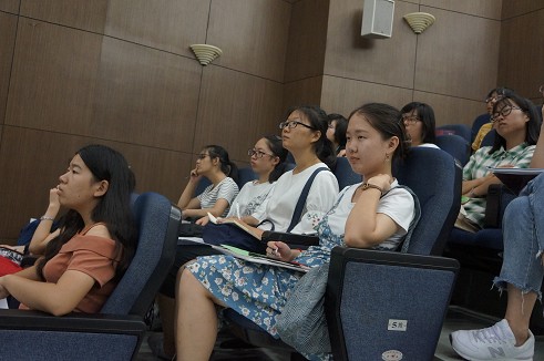 公共健康学院2018年度迎新工作顺利开展