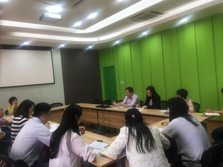 公共健康学院教工党支部组织开展“争做四有好老师”讨论会