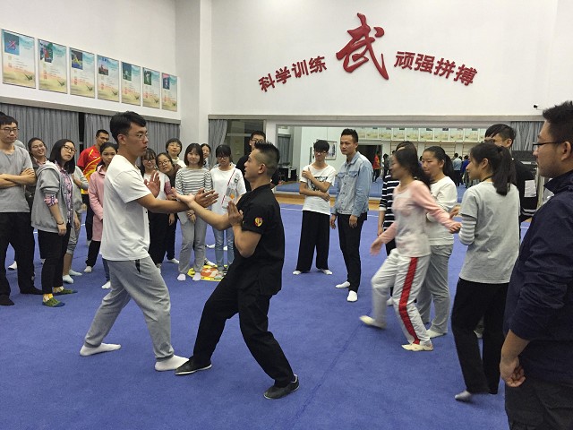 体验校园侠义人生,传承中华咏春文化