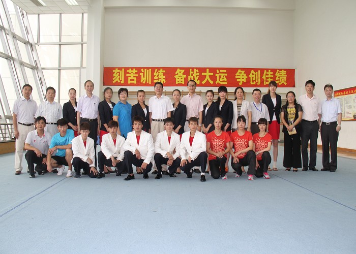 我校代表团大运会勇夺三金