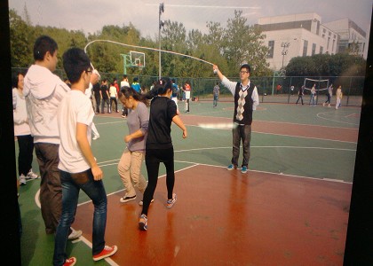 2013年开云电竞官网下载安卓学生跳绳大赛顺利举行