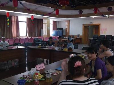 迎世博，学双语，树新风