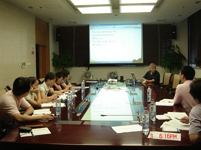 大学医管处对学校后备业务专家开展英语口语技巧培训